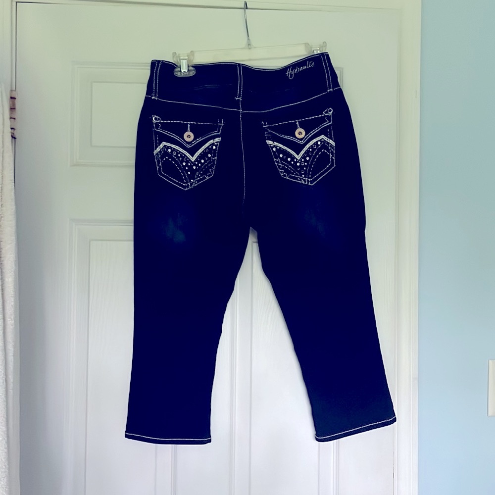 Women’s Y2K Hydraulic Dark Wash Capri Jeans Sz. 8 Embellished Back Pockets
